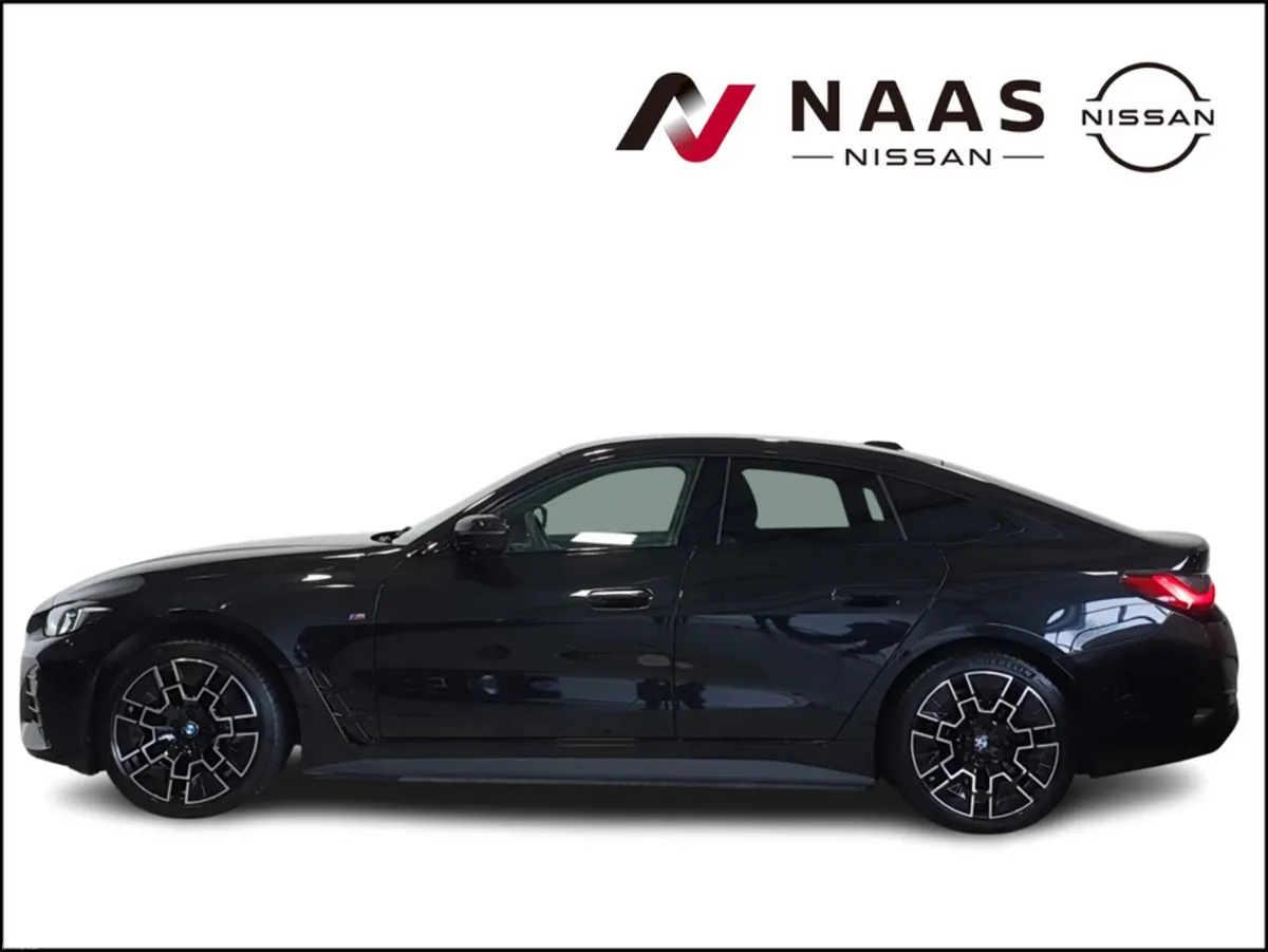 BMW i4 EDRIVE40 M SPORT - Image 3