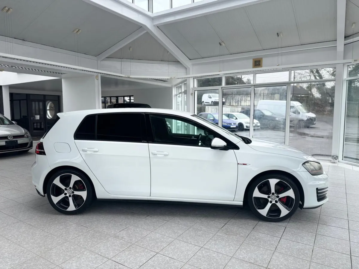Volkswagen Golf GTI DSG - Image 4