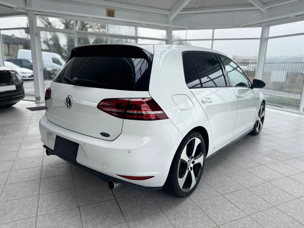 Volkswagen Golf GTI DSG - Image 3