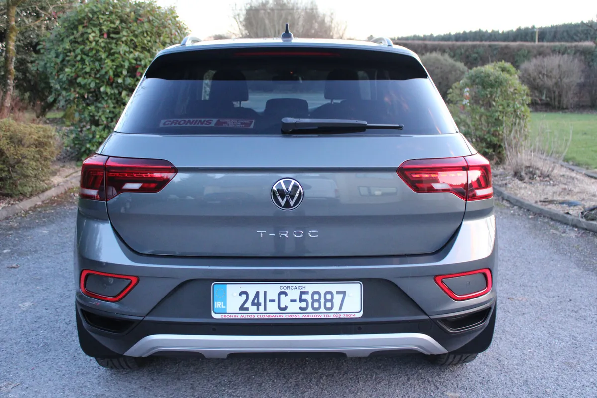 2024 VW T-ROC LIFE 2.0TDI - Image 4