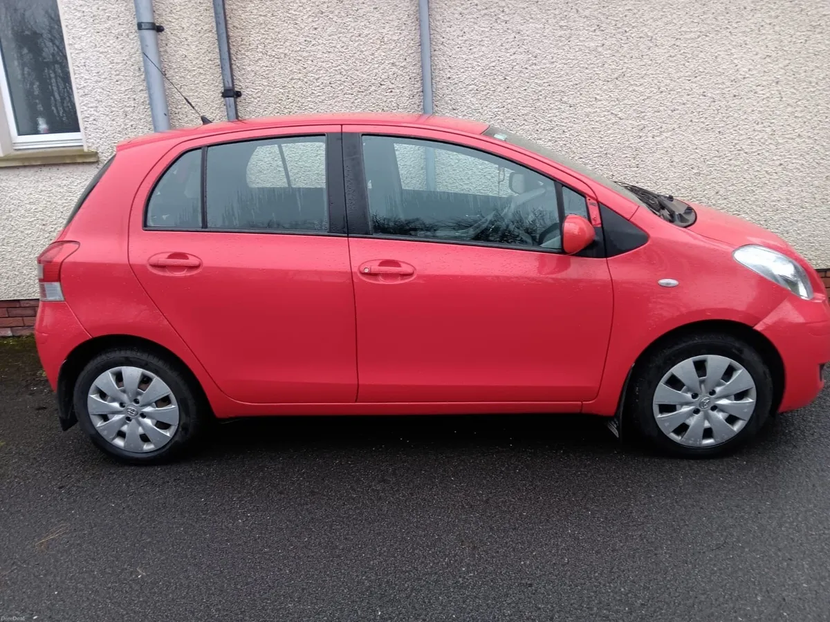 Toyota Yaris 2010 - Image 3