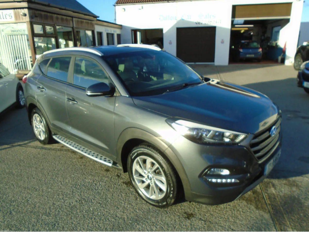 Hyundai Tucson 1.7 EXECUTIVE 5DR - Image 2