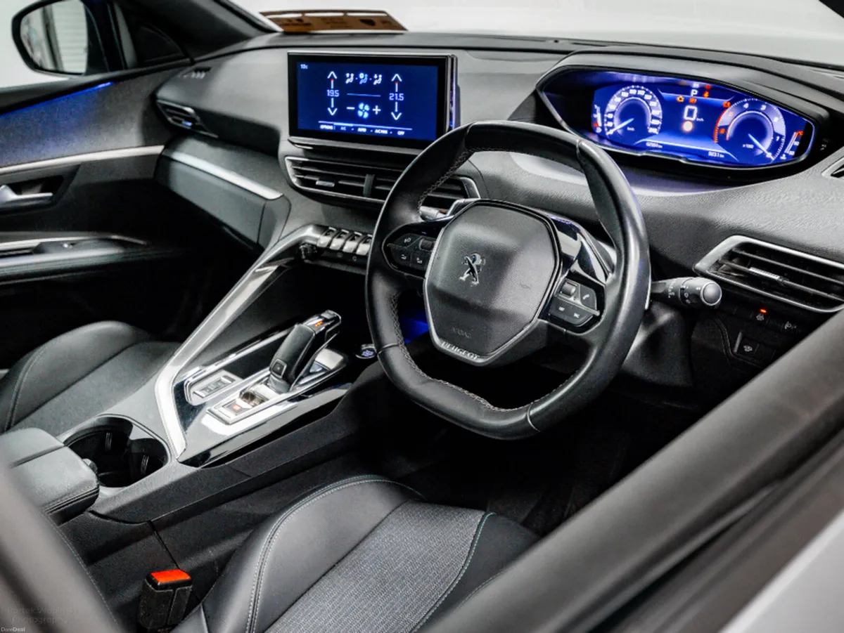 Peugeot 5008 Allure 1.5 Diesel Auto 130HP - 7 Seat - Image 2