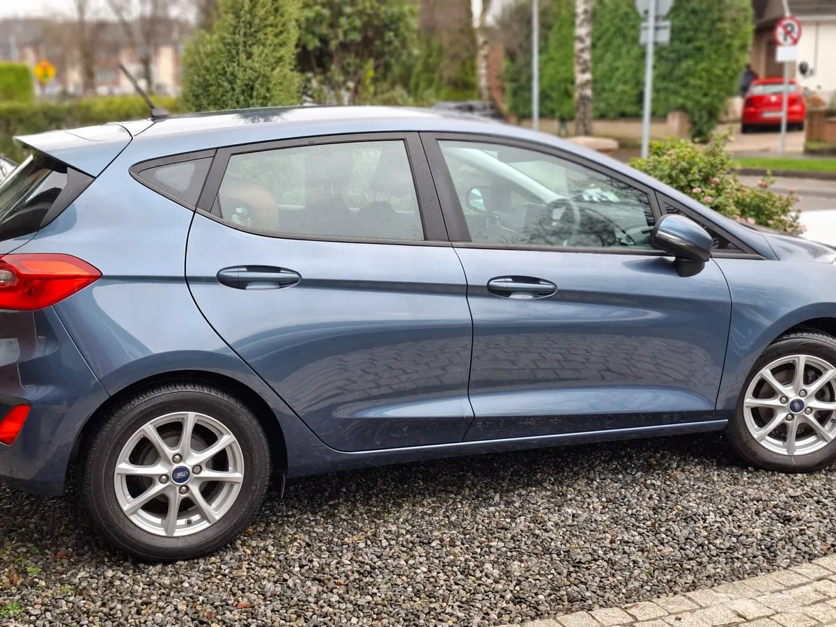 Ford Fiesta 2019 - Image 2
