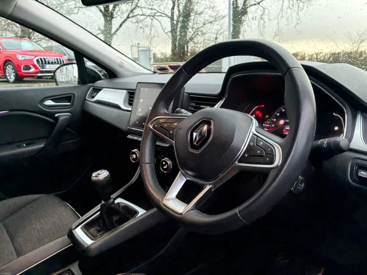 Renault Captur TECHNO TCe - Image 5