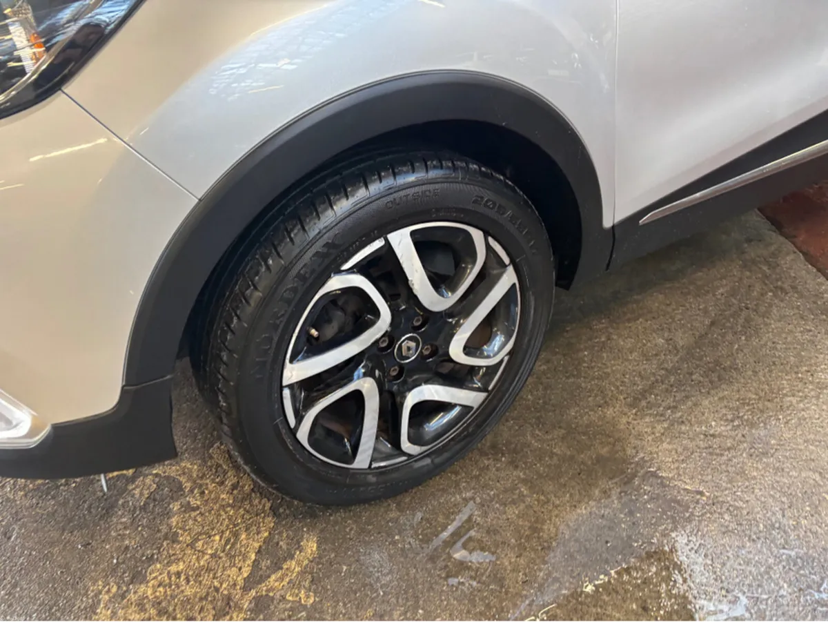 Renault Captur ICONIC TCE 90 MY19 EVAP - Image 2