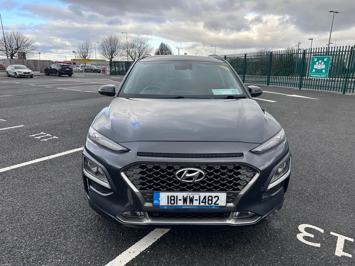 Hyundai KONA EXECUTIVE MODEL, PETROL, LOW MILEAGE, - Image 4