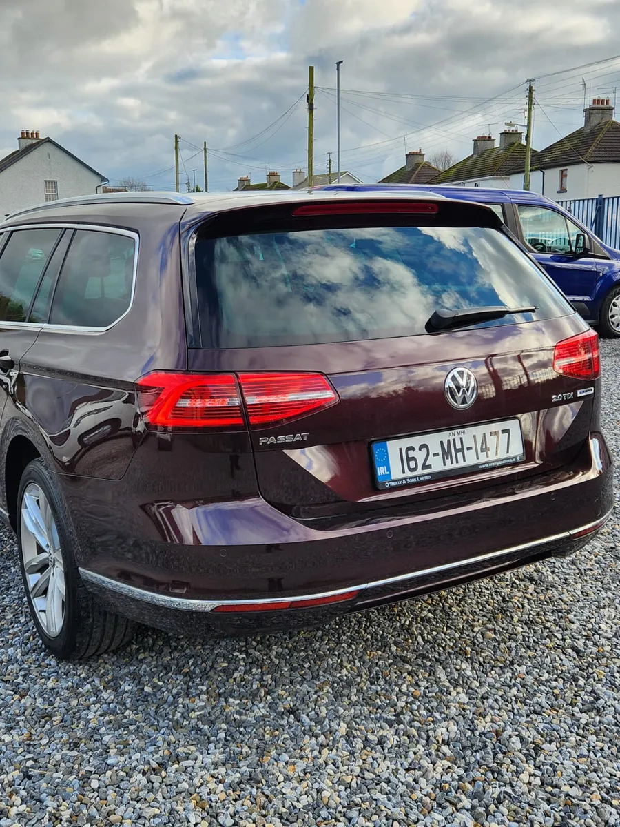 Volkswagen Passat Highline Estate 2.0TDI - Image 3