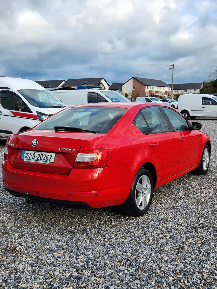 Skoda Octavia Automatic Diesel - Image 4