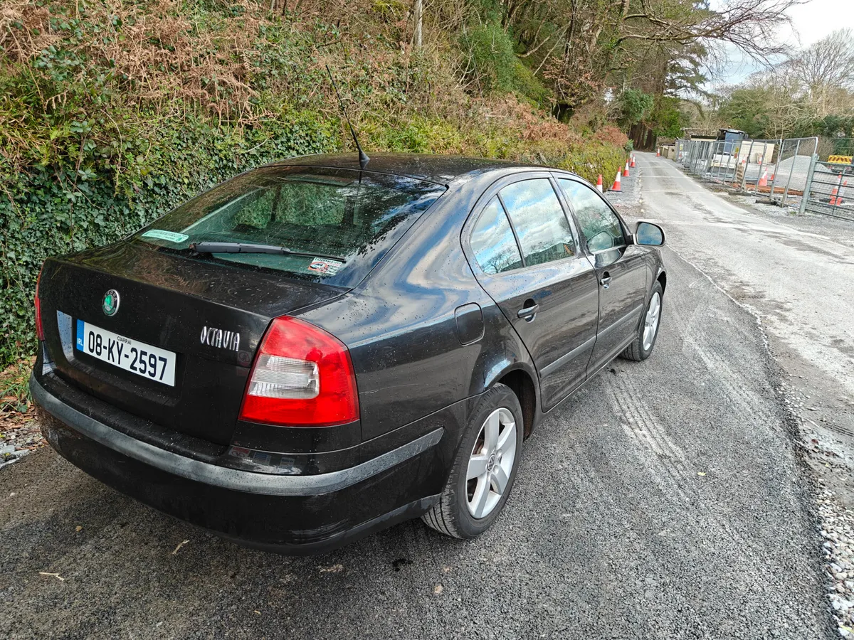 Skoda Octavia NCT 10/26 TAX 04/26 - Image 4