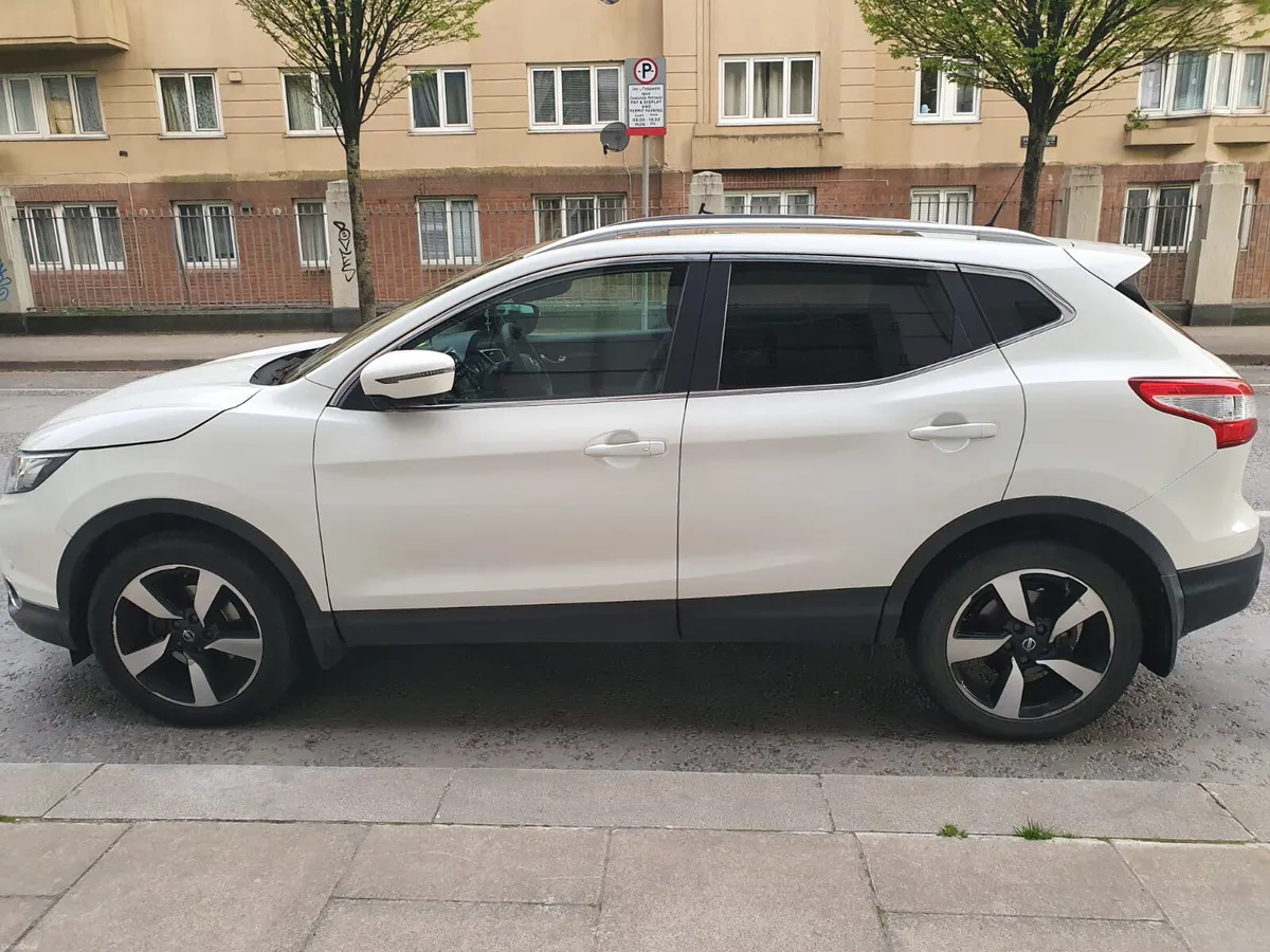 Nissan Qashqai 2016 automatic 1.2 petrol €5990 - Image 1