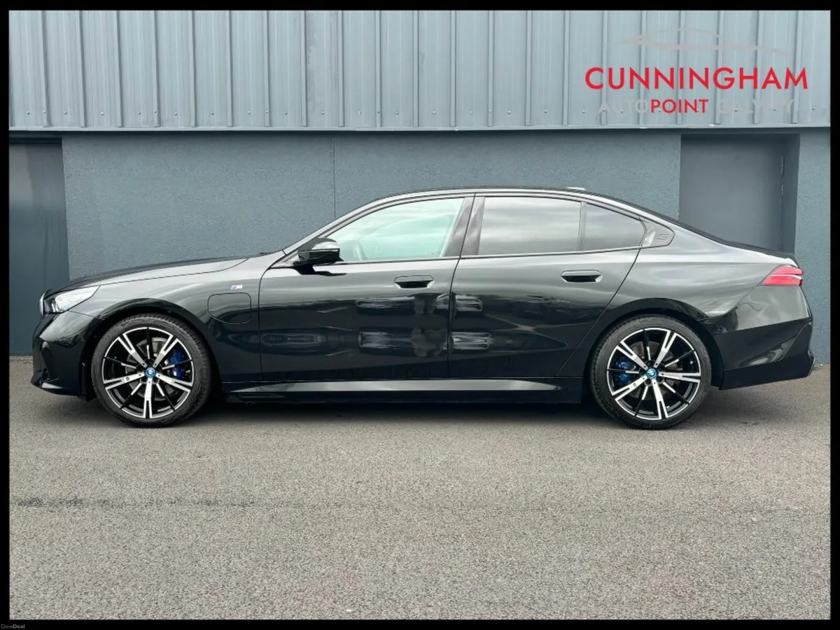BMW 5-Series 530e M Sport Auto - Image 4