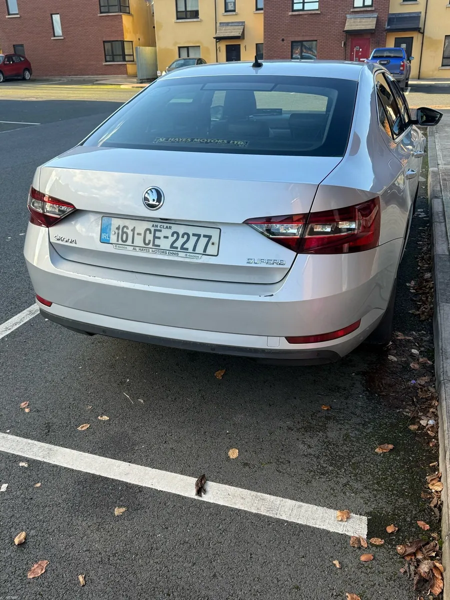 Skoda Superb 2016 - Image 4