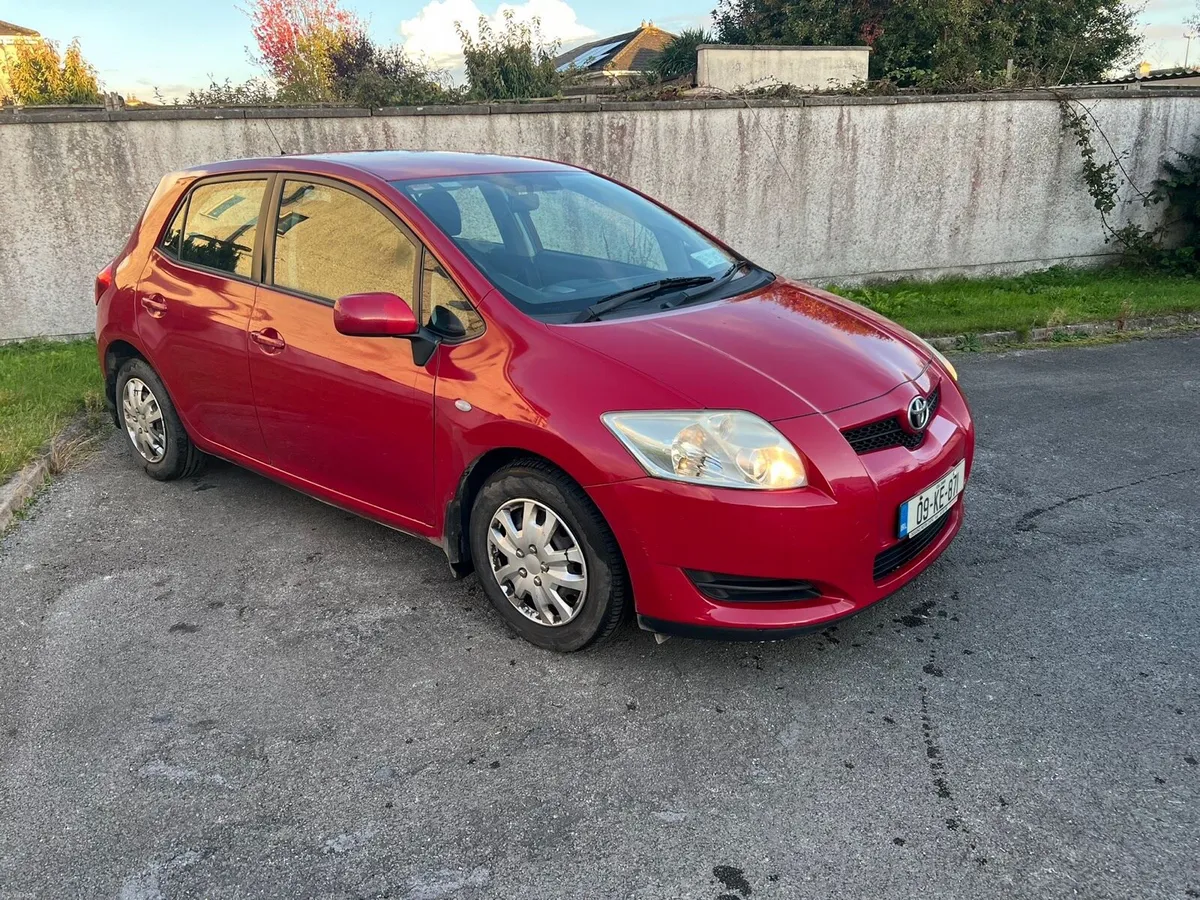 Toyota auris - Image 1