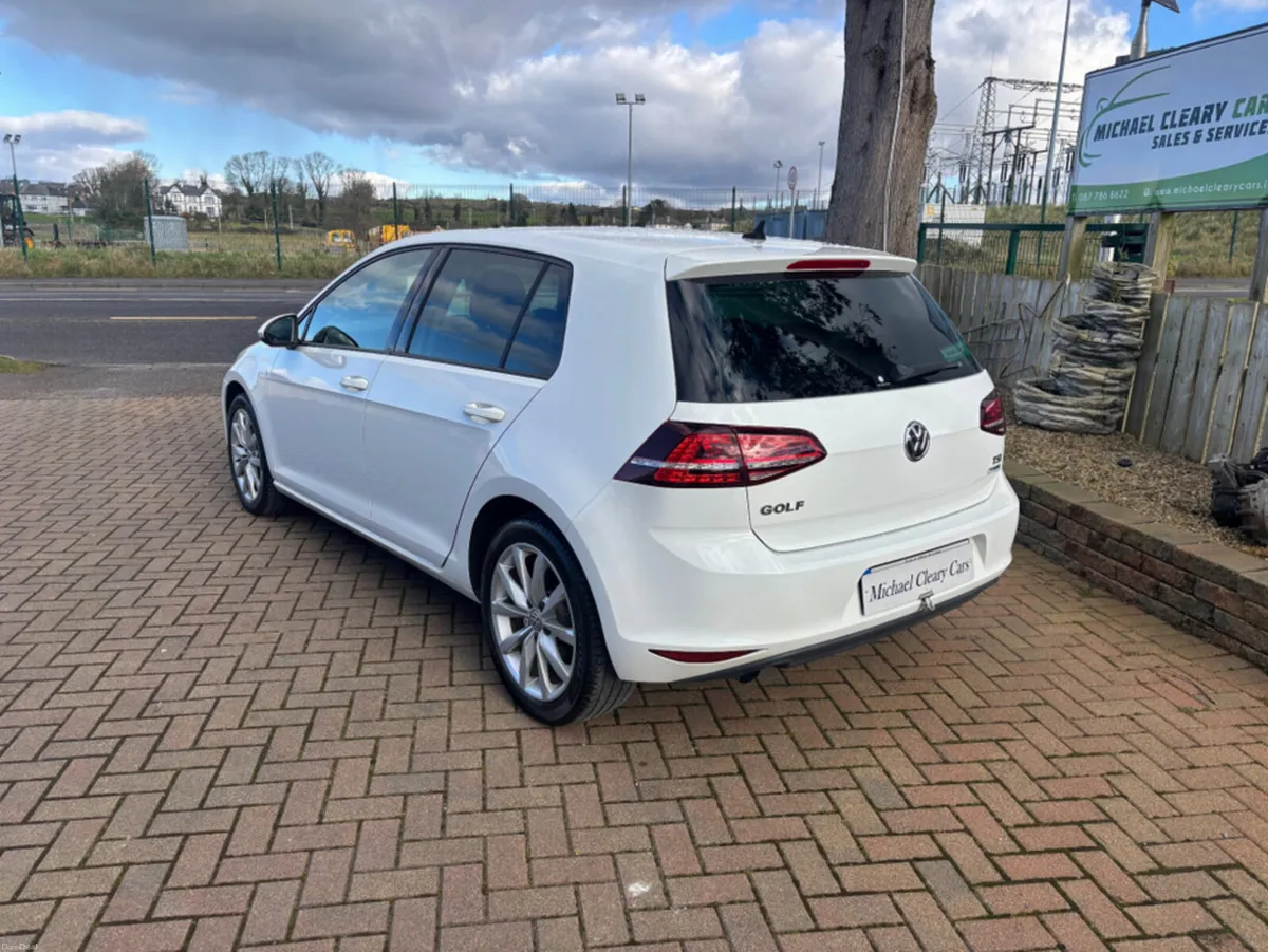 Volkswagen Golf 1.2 5dr automatic - Image 4