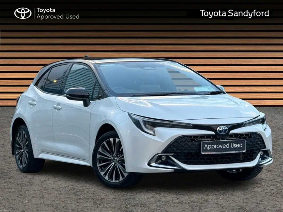 Toyota Corolla LUNA SPORT HATCHBACK // AIR CON // - Image 1