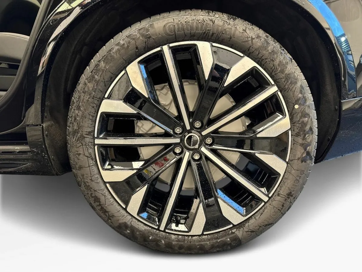 Volvo XC90 T8 PLUS DARK *SPECIAL OFFER* €225 PER W - Image 5