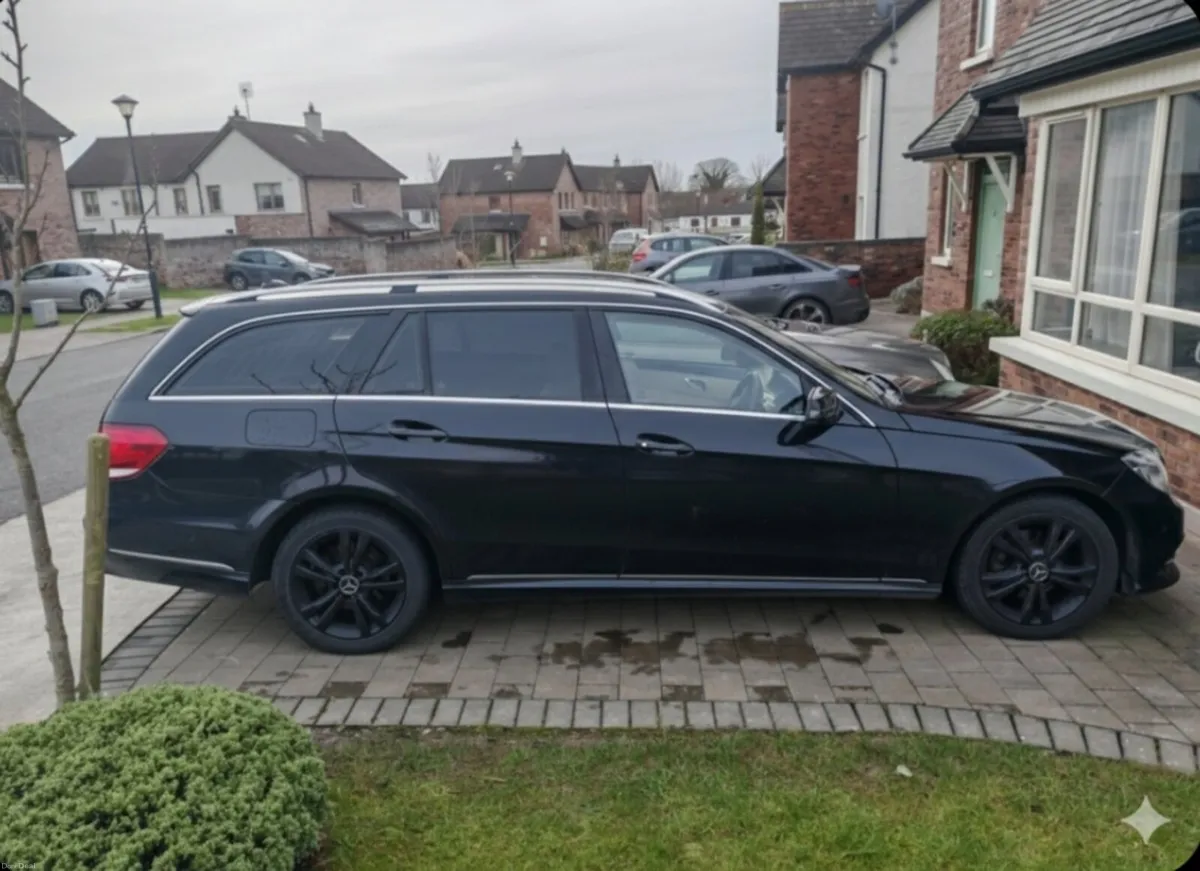 Mercedes E220 CDI Estate - Image 3