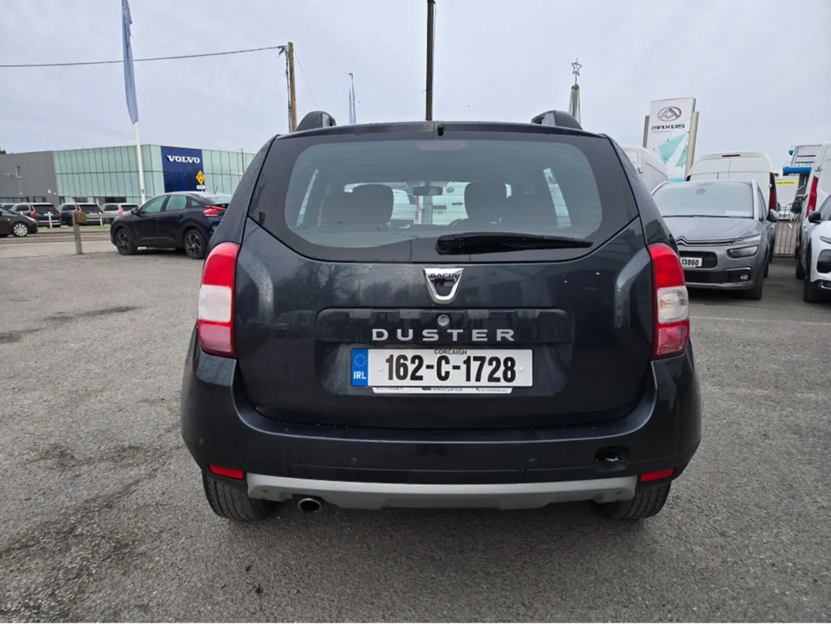 Dacia Duster SIGNATURE 1.5 DCI 110 4X 4DR - Image 4
