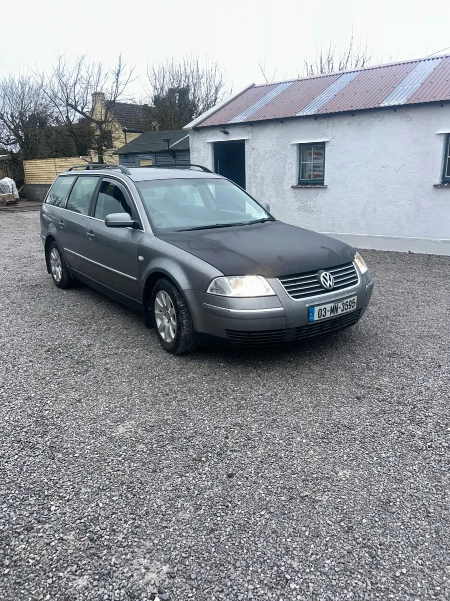 Volkswagen Passat estate - Image 1