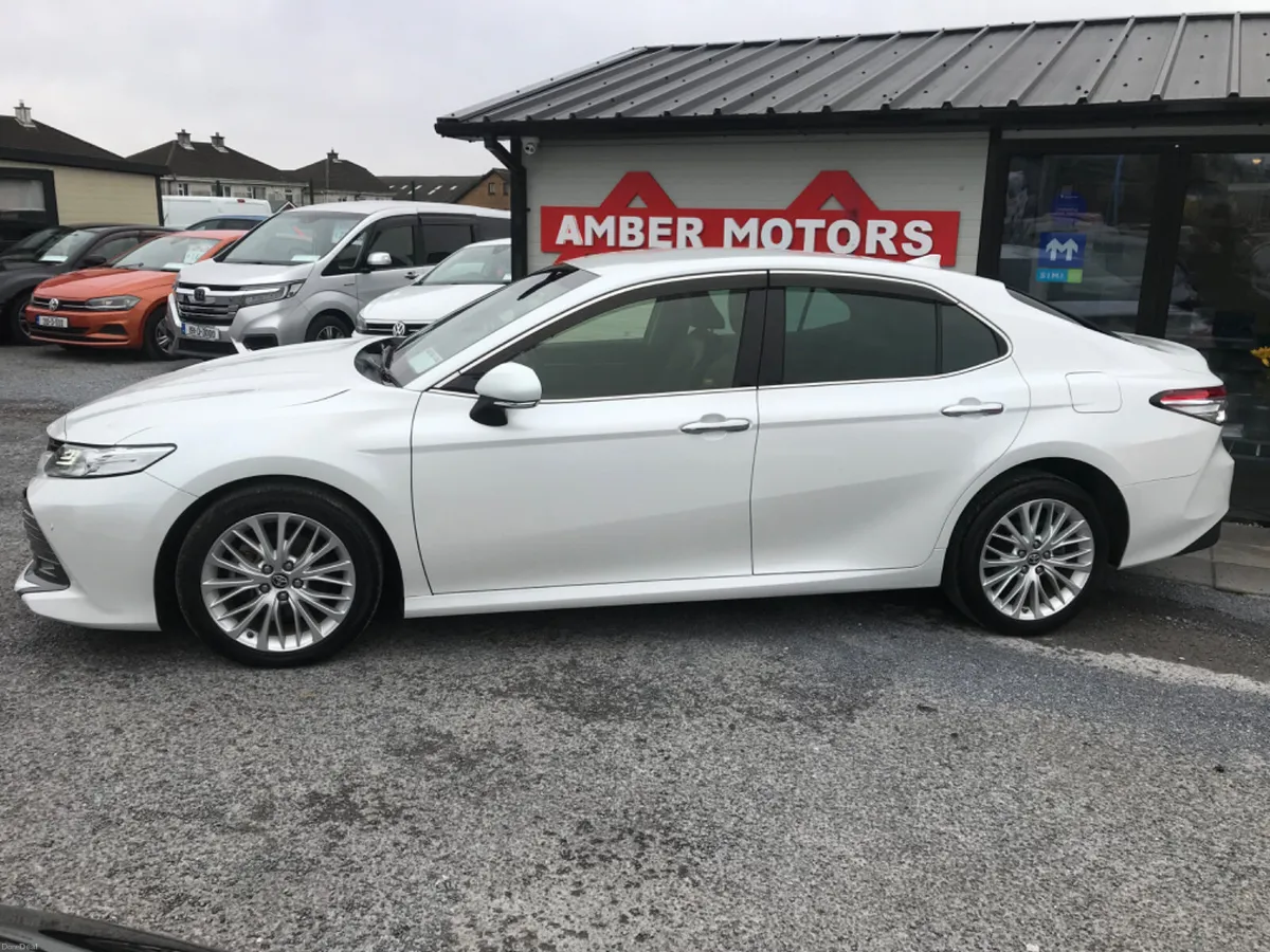 2021 Toyota Camry Hybrid Automatic LEATHER PACKAGE - Image 4
