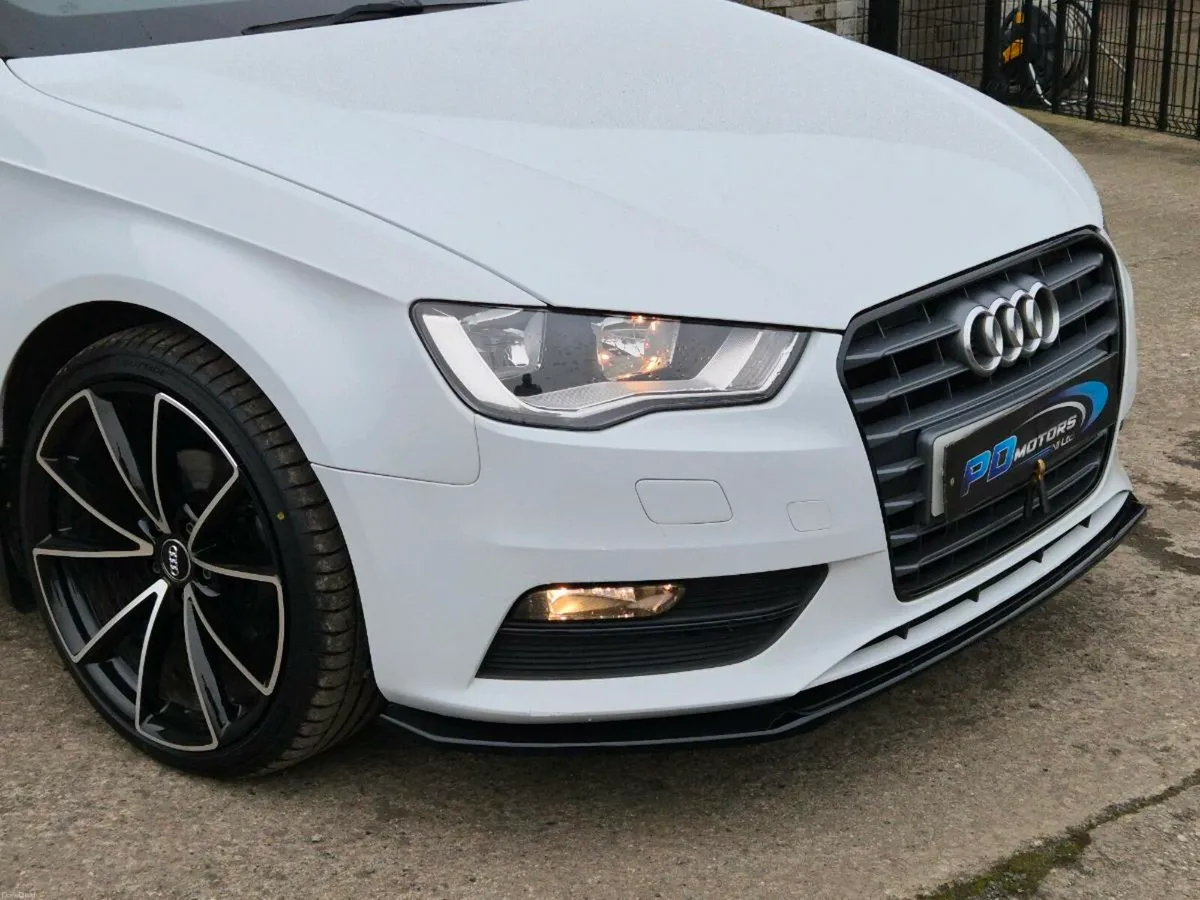 AUDI A3 1.6 TDI SE WITH BLACK EDITION STYLING. - Image 3