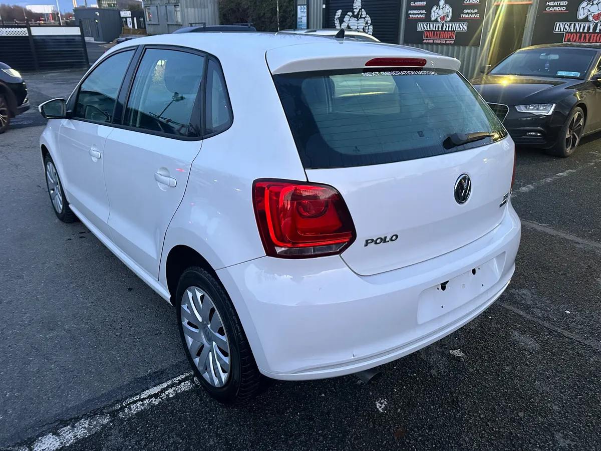 2013 VOLKSWAGEN POLO 1.2L AUTOMATIC LOW MILES FRES - Image 3