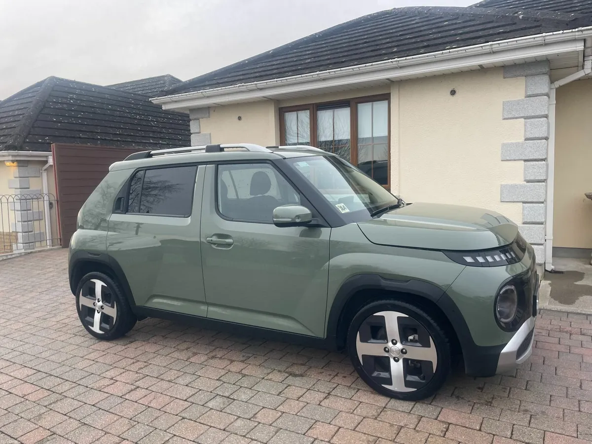 2025 HYUNDAI INSTER ELEGANCE ( IN MINT CONDITION ) - Image 2