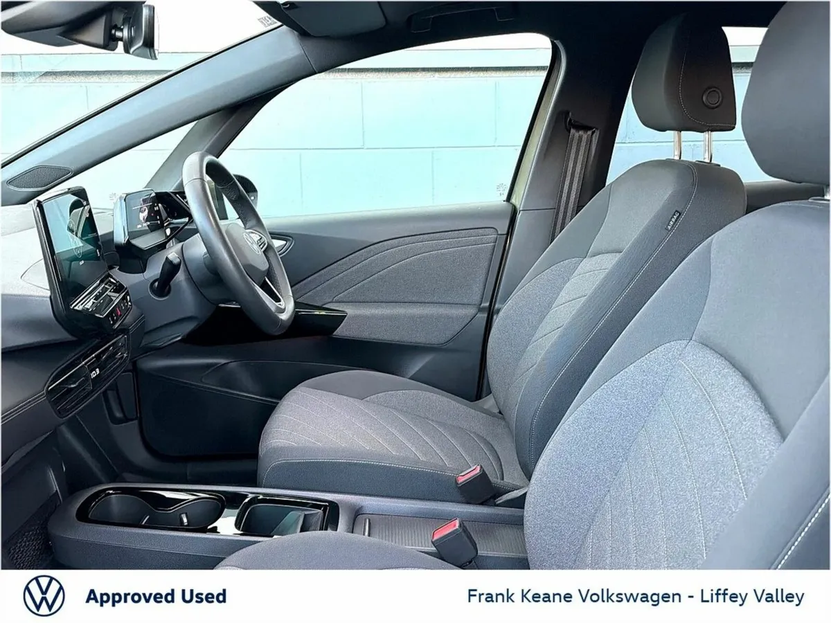 Volkswagen ID.3 58KWH PRO PLUS *DARK OLIVINE GREEN - Image 4
