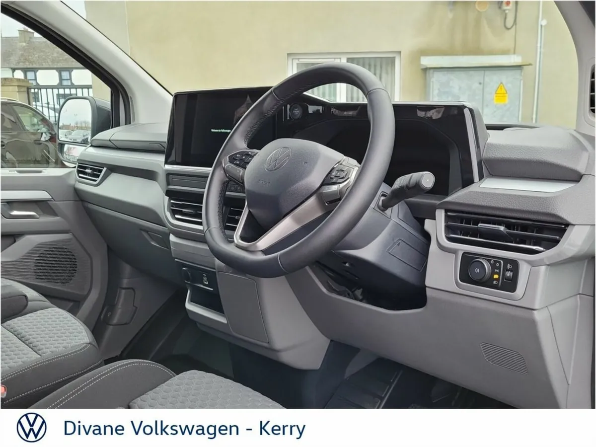 Volkswagen Caravelle E-CARAVELLE LIFE LWB 218HP 9 - Image 4