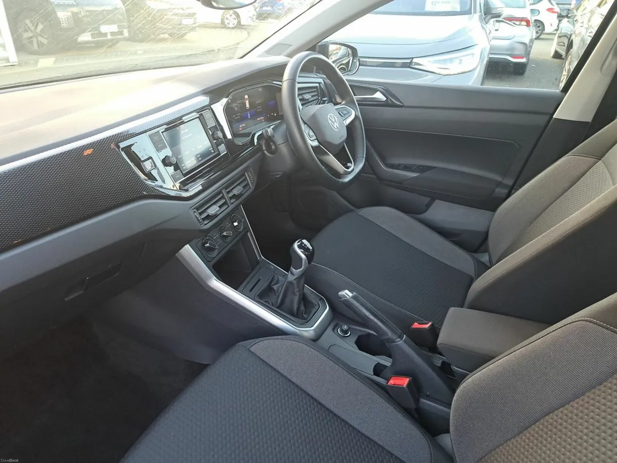 Volkswagen Polo LIFE 1.0TSI 95HP MANUAL - Image 3