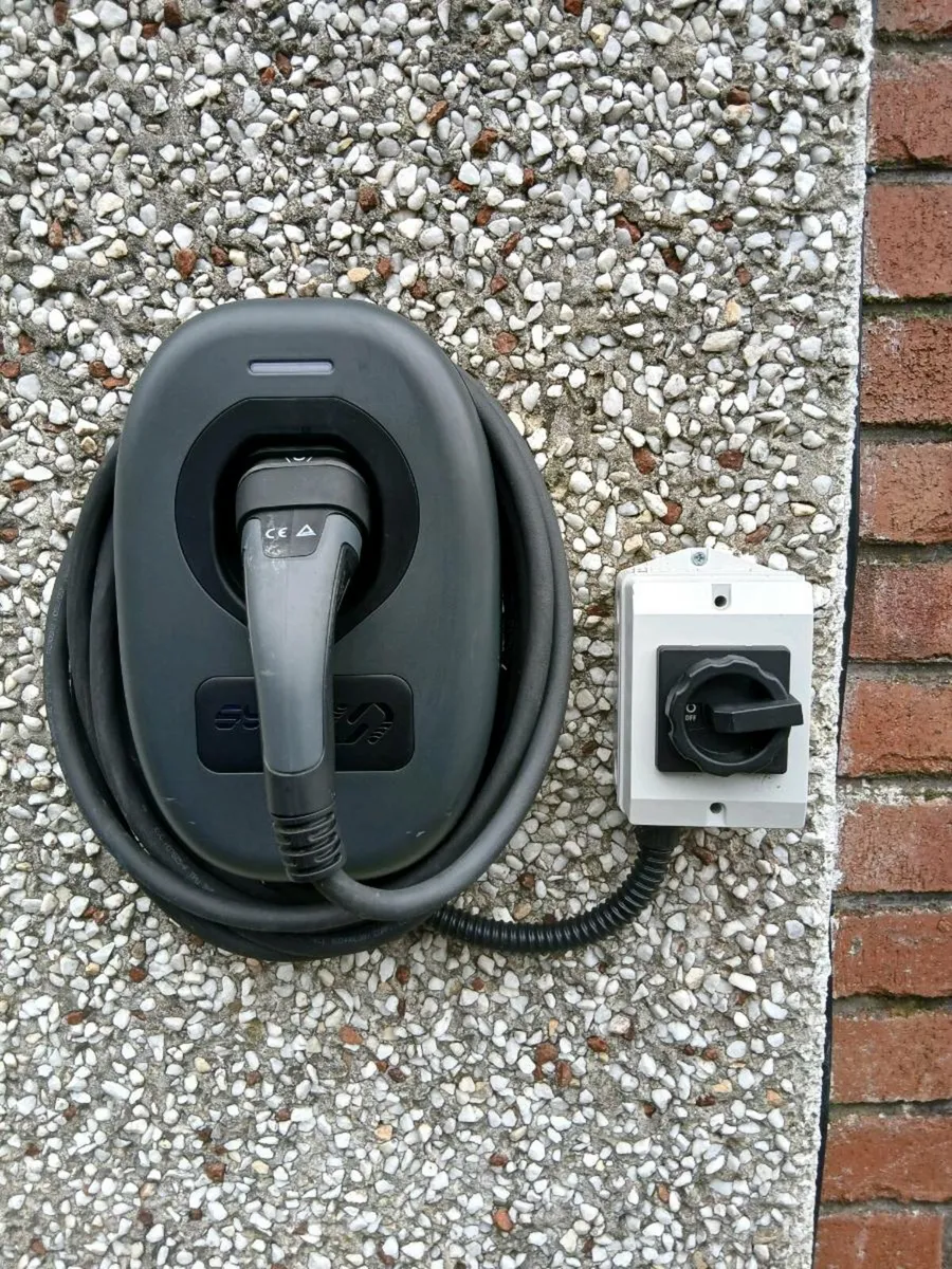 Electric car charger - Image 1