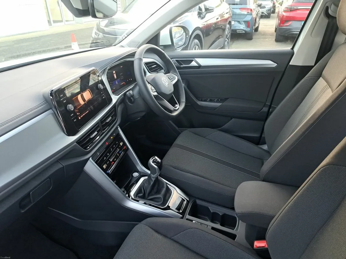 Volkswagen T-Roc EDITION 75 2.0TDI 116HP MANUAL - Image 3