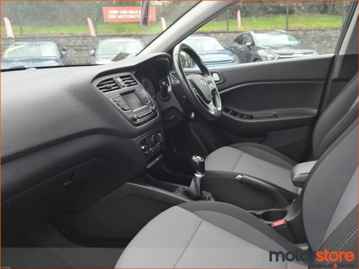 Hyundai i20 1.2 Deluxe - Image 3