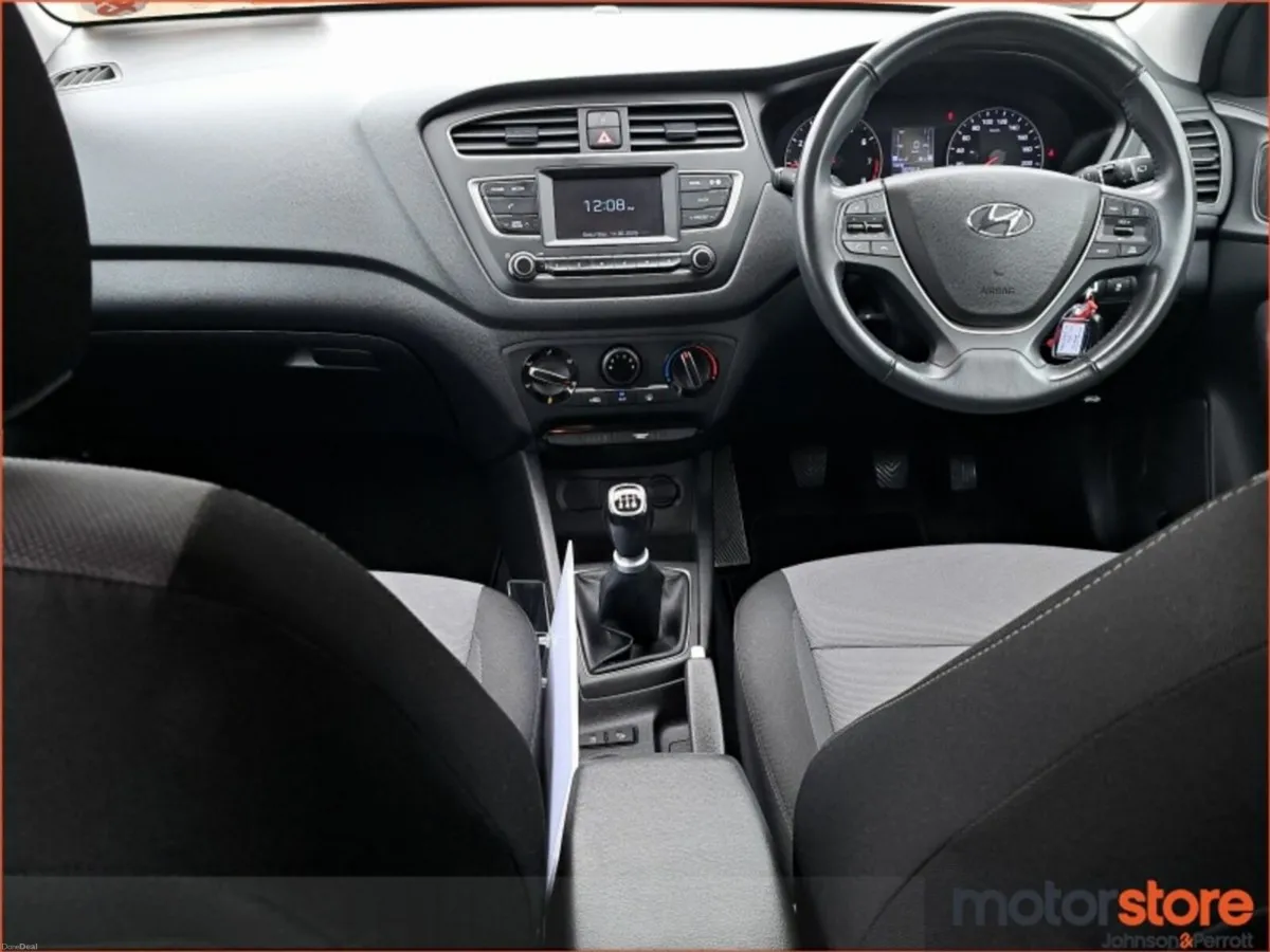 Hyundai i20 1.2 Deluxe - Image 4