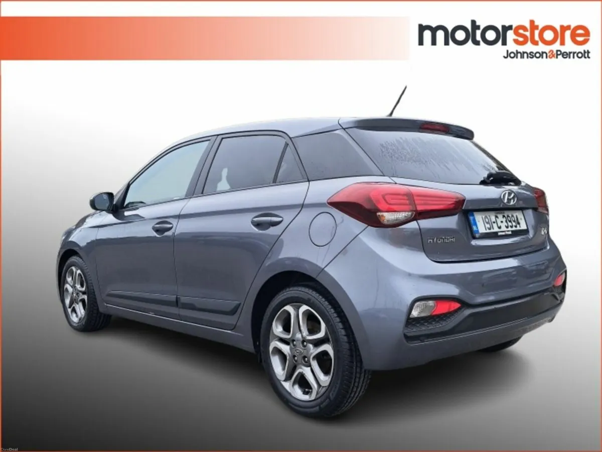 Hyundai i20 1.2 Deluxe - Image 2