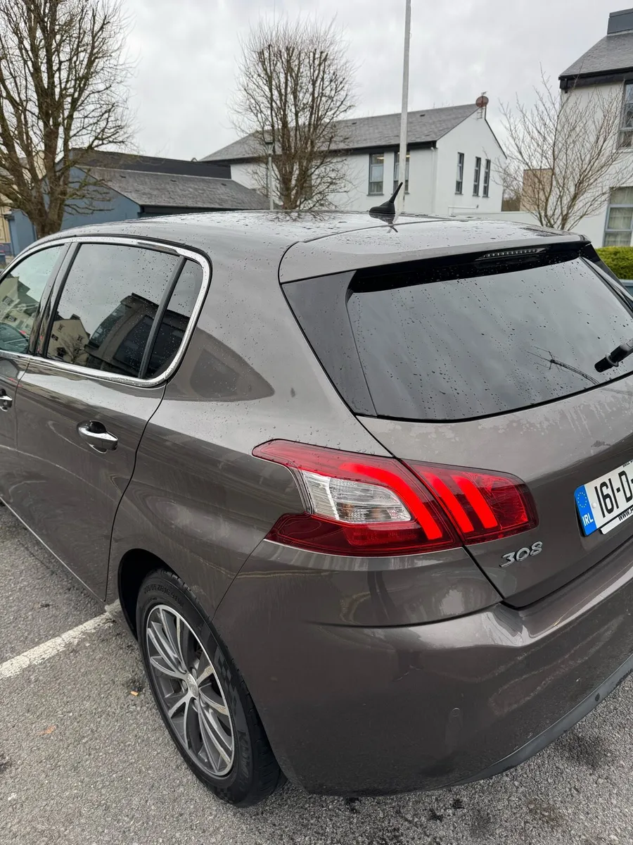 2016 Peugeot 308 1.2. Low Kms with New Timing Belt - Image 4