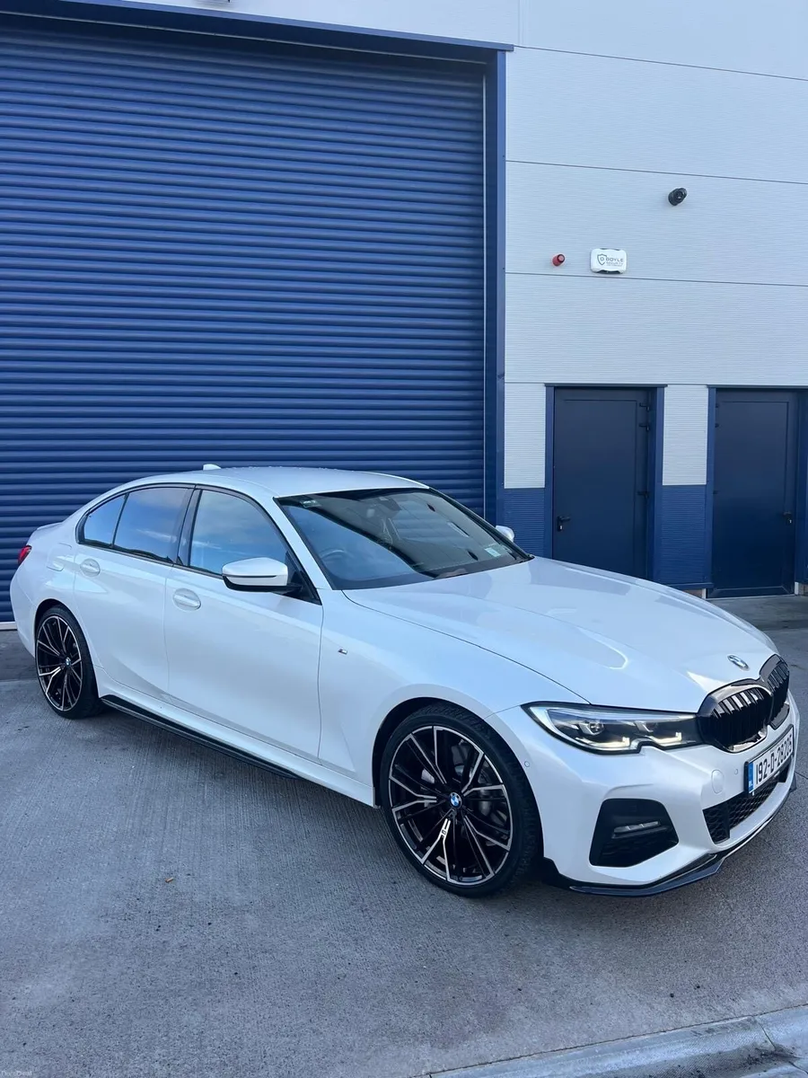BMW 3 Series M-Sport - Image 2