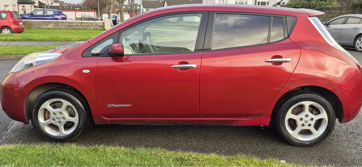 12 Nissan Leaf EV Auto NCT and Tax - Image 3
