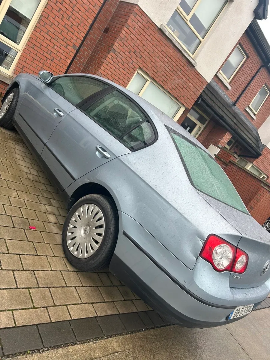 Volkswagen Passat B6 - Image 4