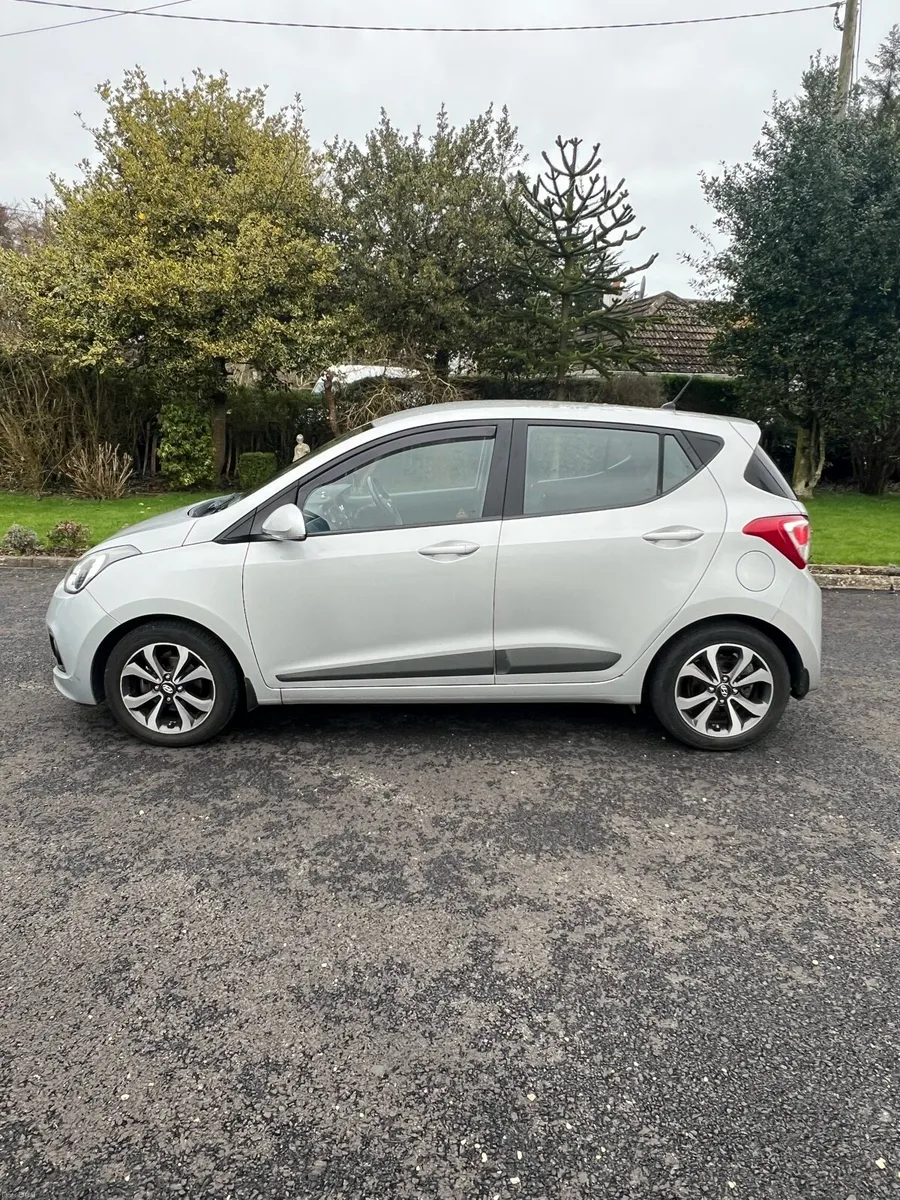 Hyundai i10 - Image 2