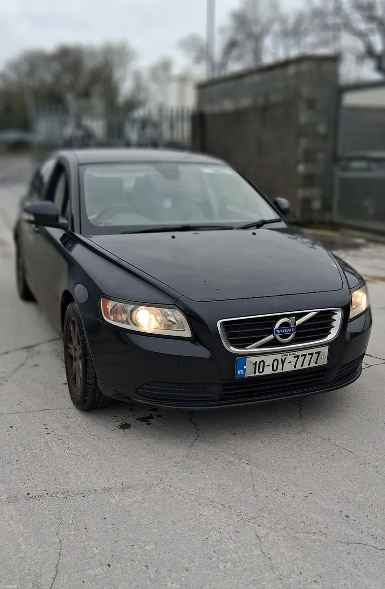 2010 volvo S40 1.6 diesel Taxed - Image 2