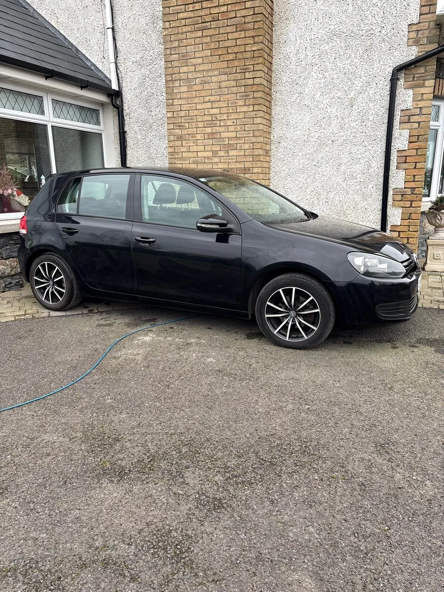 Volkswagen Golf - Image 4