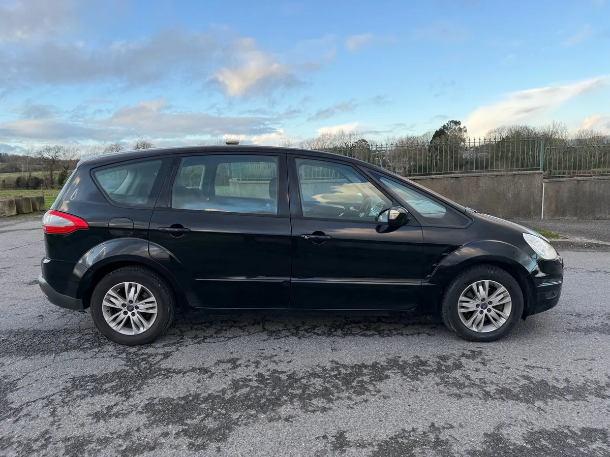 Ford S-Max 2.0 TDCi 7 Seater - Image 4