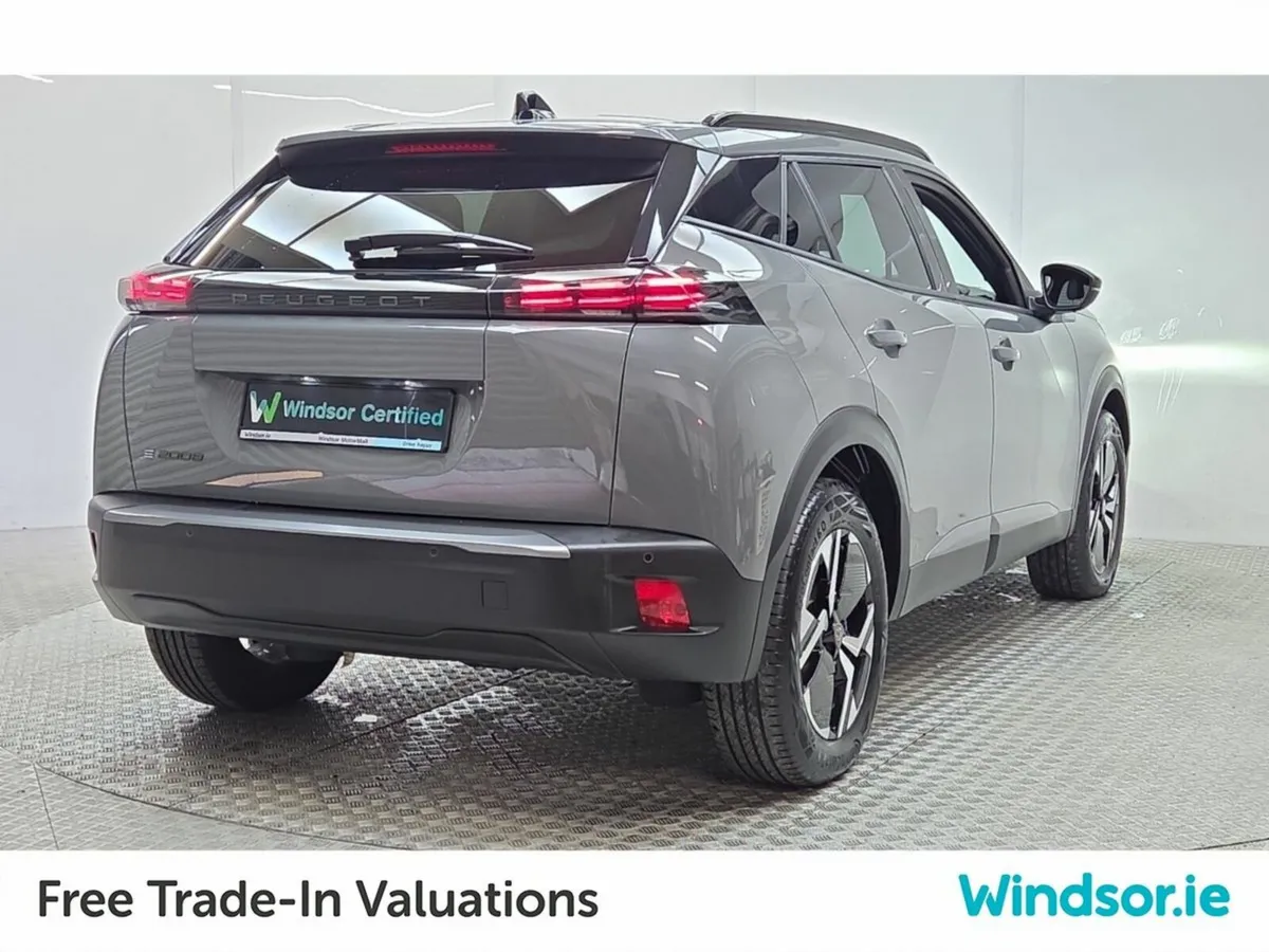Peugeot 2008 Allure Electric 50kWh - Image 3