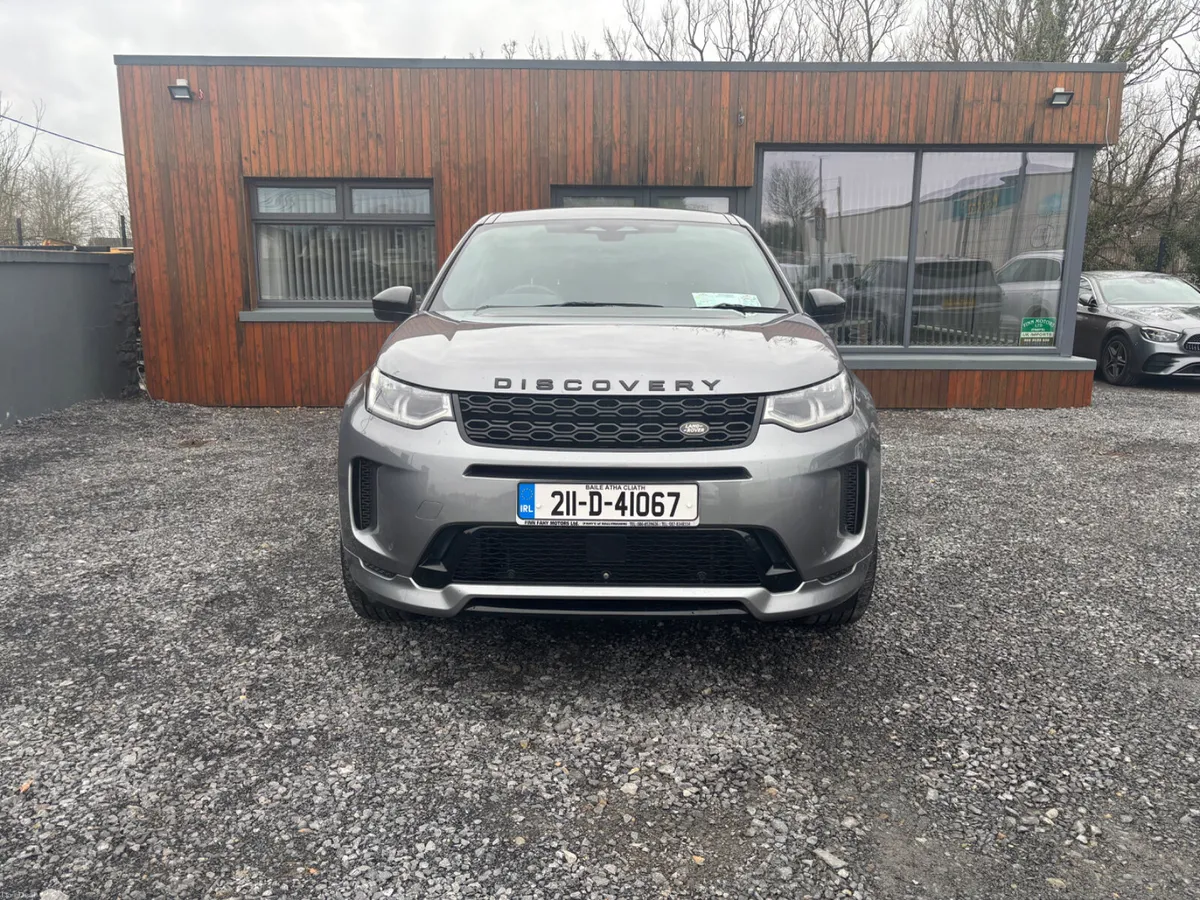 2021 Land Rover Discovery Sport SE BLACK PACK - Image 1