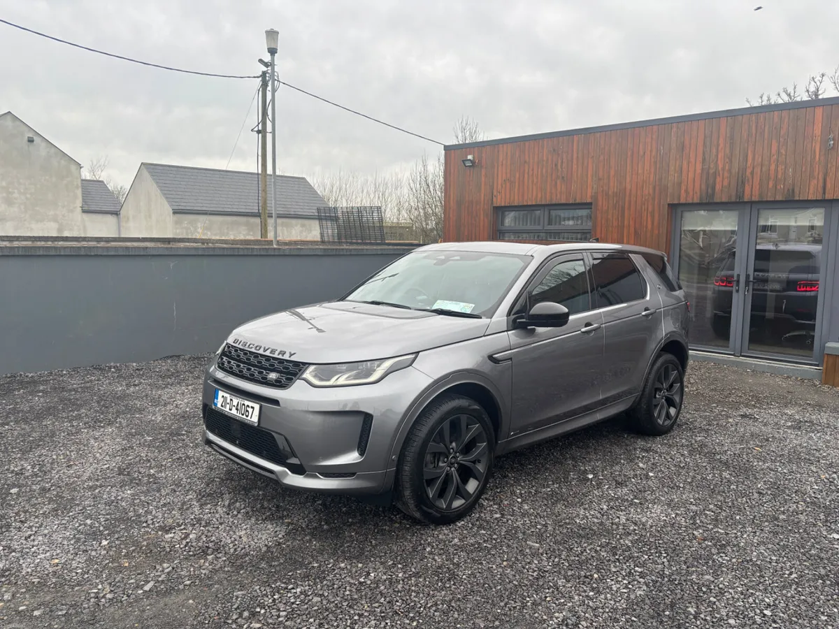 2021 Land Rover Discovery Sport SE BLACK PACK - Image 2