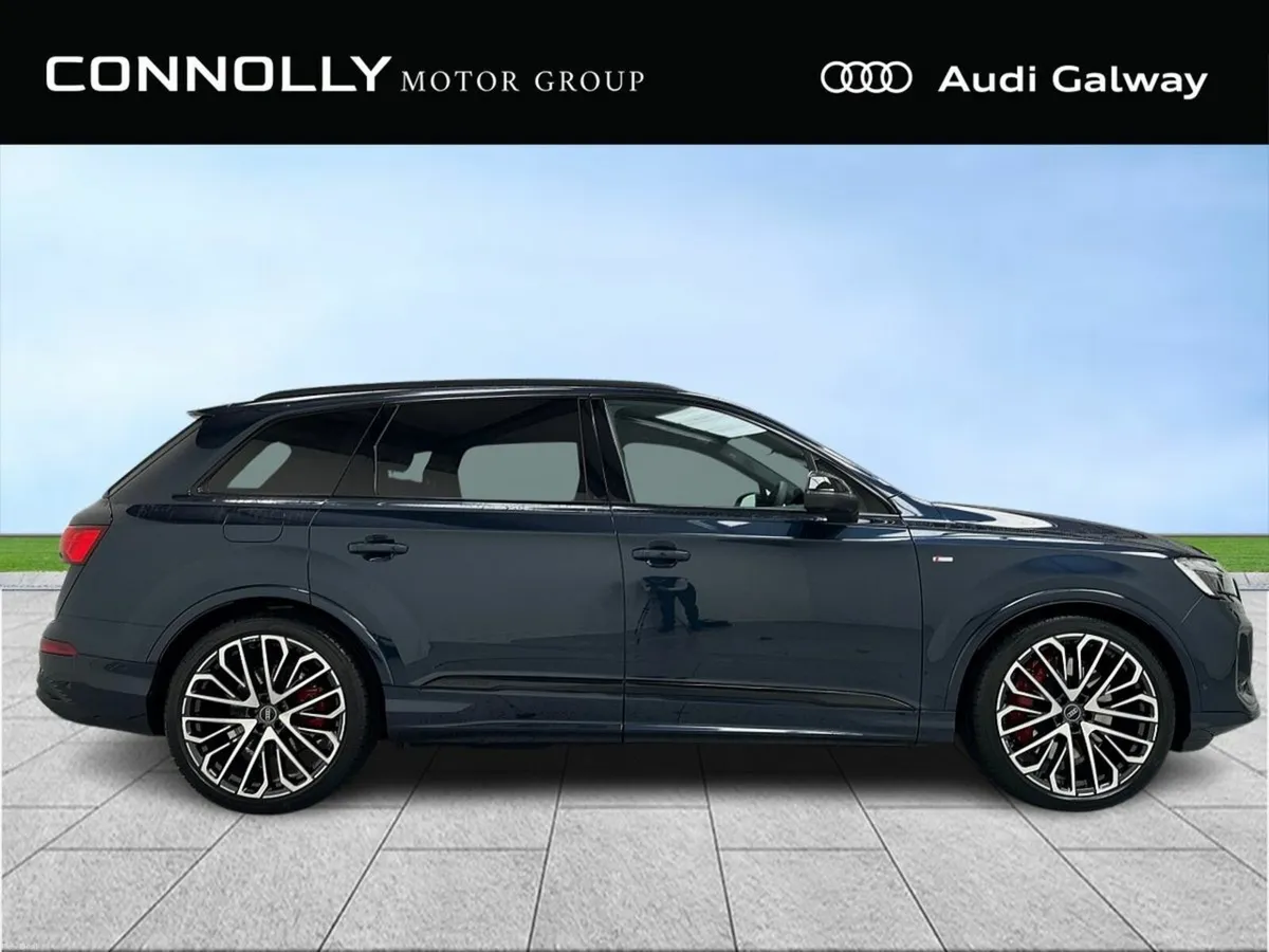 Audi Q7 S-LINE TFSIE QUATTRO 381BHP AUTO BLACK PAC - Image 4