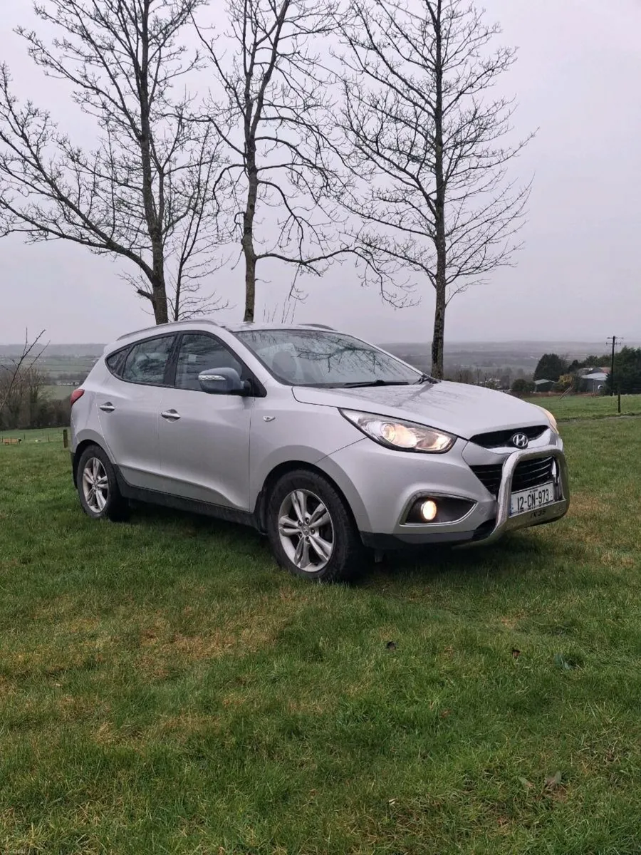 Hyundai IX35 4WD 2L diesel low mileage - Image 2