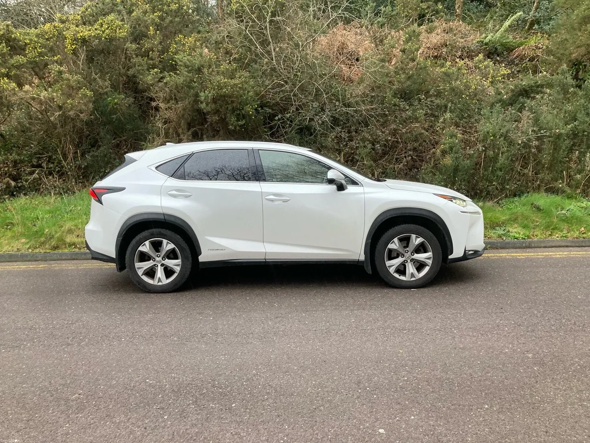 2016 Lexus NX300h AWD PREMIER - Image 2